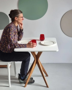 Kwadratowy stół jadalniany JUBI 70cm* 70cm Szałwiowy Nogi Dąb