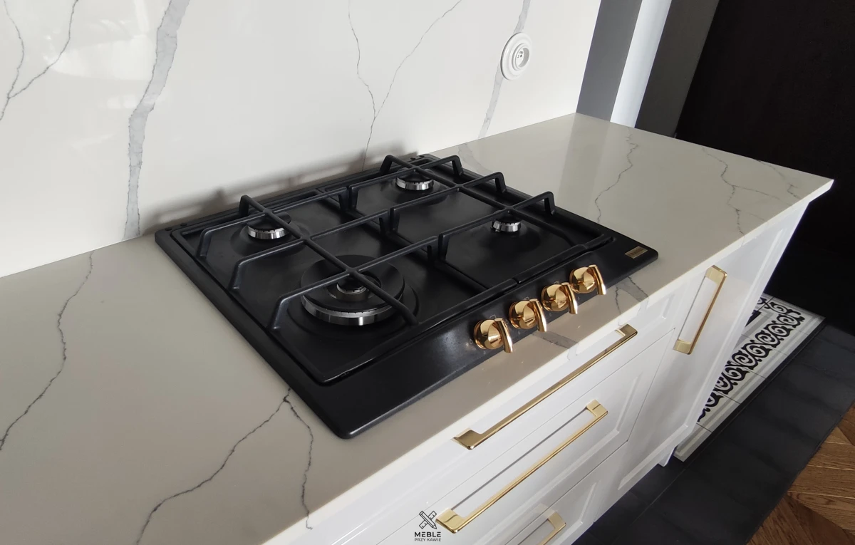 Płyta indukcyjna czy gazowa? Porównanie i wybór do nowoczesnej kuchni Płyta indukcyjna czy gazowa? Porównanie i wybór do nowoczesnej kuchni
